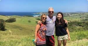 フレンドリーな愛犬もお出迎え!日本が大好きな家族